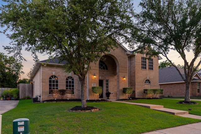 3659 Smoketree Dr, Rockwall, TX 75032 - traditional home with brick siding