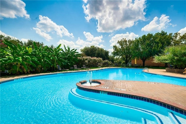 576 E Ave J Unit B, Grand Prairie, TX 75050 - community pool with a patio