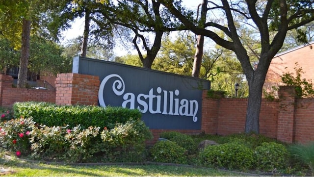 576 E Ave J Unit B, Grand Prairie, TX 75050 - view of community / neighborhood sign