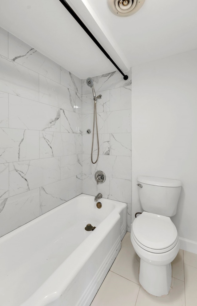 7718 Royal Ln Unit 214, Dallas, TX 75230 - full bath with toilet, shower / tub combination, and baseboards