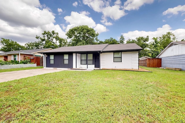 3558 La Prada Dr, Mesquite, TX 75150 - ranch-style home featuring driveway and brick siding