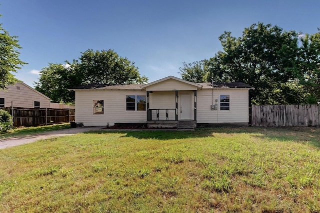 2530 Gerry Way St, Lancaster, TX 75134 - view of front of home