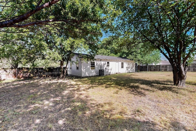 2530 Gerry Way St, Lancaster, TX 75134 - view of yard with central air condition unit