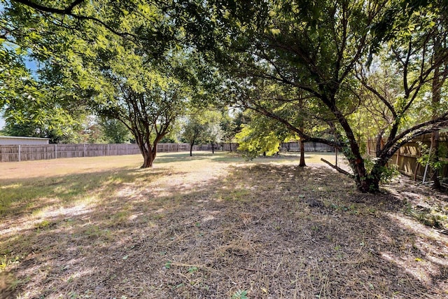 2530 Gerry Way St, Lancaster, TX 75134 - view of fenced backyard