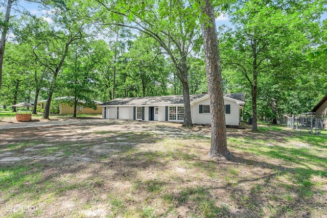 6130 Yarbrough Rd, Shreveport, LA 71119 - view of front of home with a garage and driveway