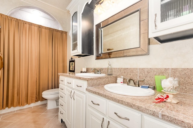 624 Horseshoe Bnd, Royse City, TX 75189 - bathroom with double vanity, tile patterned flooring, toilet, and crown molding