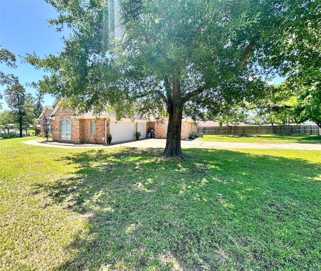 599 N Weldon, Frankston, TX 75763 - view of yard with concrete driveway