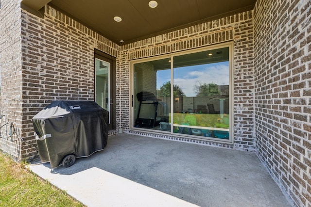 2560 Liverpool Ln, Carrollton, TX 75010 - view of patio / terrace with area for grilling
