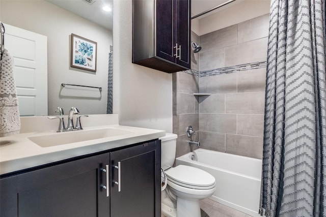 731 Spanish Oaks Pl, Dallas, TX 75204 - full bath featuring toilet, vanity, and shower / tub combo