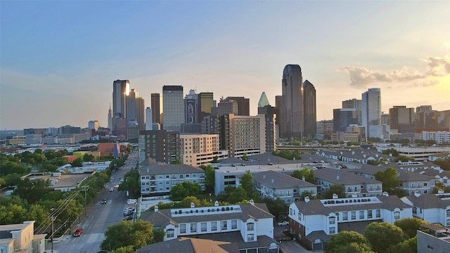 731 Spanish Oaks Pl, Dallas, TX 75204 - skyline view