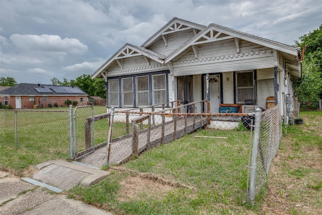 3517 Toronto St, Dallas, TX 75212 - view of front of home with covered porch and a gate