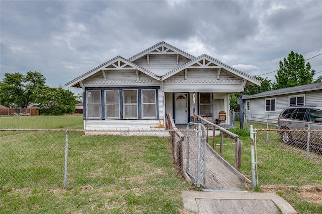 3517 Toronto St, Dallas, TX 75212 - view of front facade featuring a porch and a gate