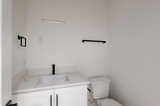 4519 Wahoo St, Dallas, TX 75210 - bathroom with toilet and vanity