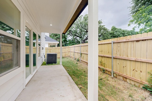 4519 Wahoo St, Dallas, TX 75210 - view of yard featuring a patio area and central AC