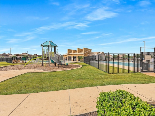 2815 Spring Creek Trl, Celina, TX 75078 - community play area with a community pool