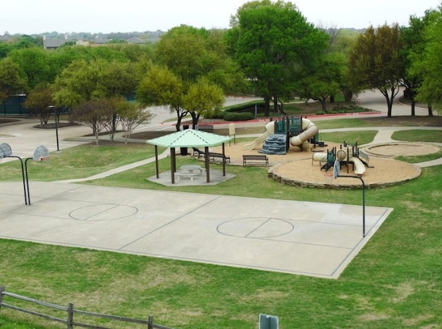 7812 Rockledge Dr, Mckinney, TX 75071 - surrounding community featuring a yard and community basketball court