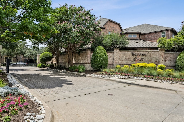 18261 Brighton Grn, Dallas, TX 75252 - community / neighborhood sign featuring driveway