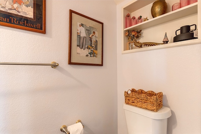 2036 Shawnee Trl, Fort Worth, TX 76247 - bathroom featuring toilet
