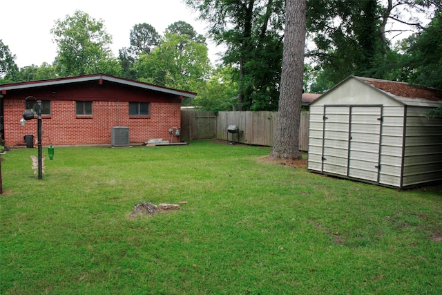 8514 Elmview Pl, Shreveport, LA 71108 - view of yard featuring cooling unit