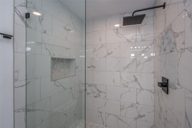 3420 Hampshire Dr, Arlington, TX 76013 - bathroom with a tile shower