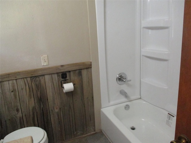 261 Airport Rd, Emory, TX 75440 - bathroom with toilet and shower / bathtub combination