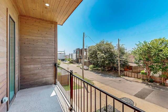 1021 Mobile St, Dallas, TX 75208 - balcony with a residential view