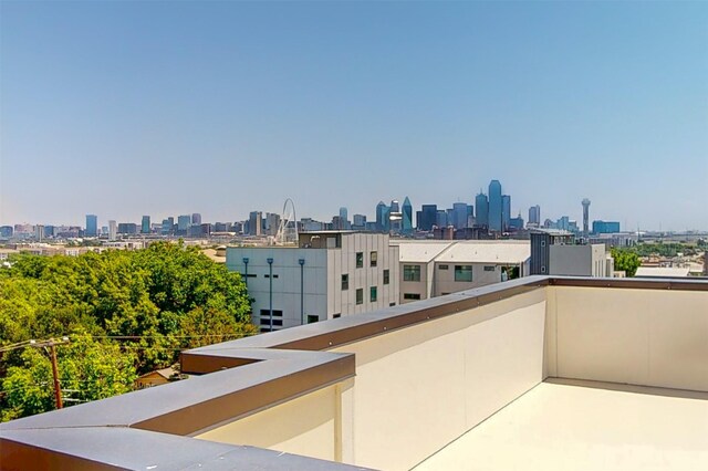 1021 Mobile St, Dallas, TX 75208 - balcony with a skyline view