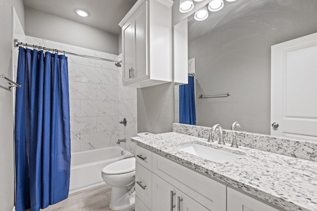 3723 Parkwood Ln, Denison, TX 75020 - full bathroom featuring vanity, toilet, shower / bathtub combination with curtain, wood finished floors, and recessed lighting