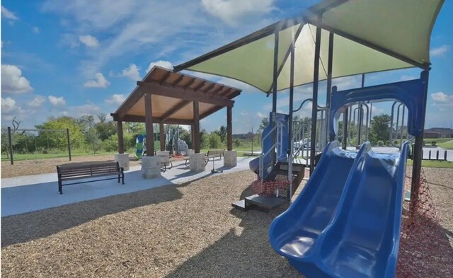 328 Foxhunter St, Fort Worth, TX 76131 - view of community jungle gym