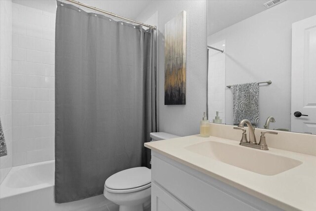 929 Lady Tessala Ave, Lewisville, TX 75056 - full bathroom featuring vanity, toilet, and shower / bath combo with shower curtain