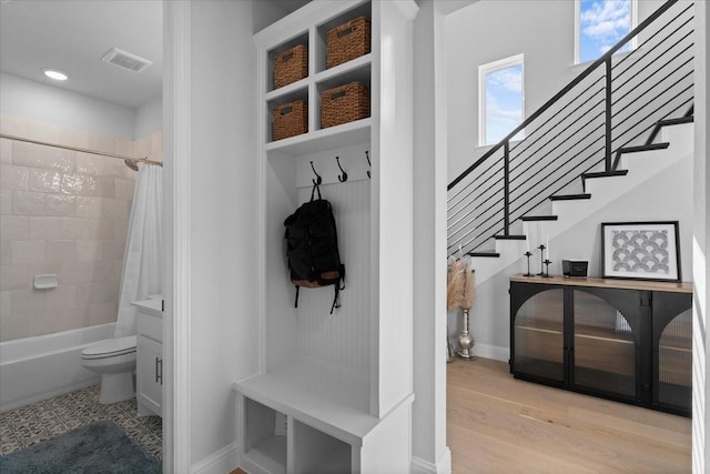 929 Lady Tessala Ave, Lewisville, TX 75056 - mudroom with wood finished floors and baseboards