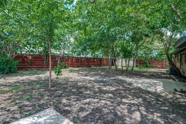 2000 Bettibart St, Fort Worth, TX 76134 - fenced backyard with a storage shed