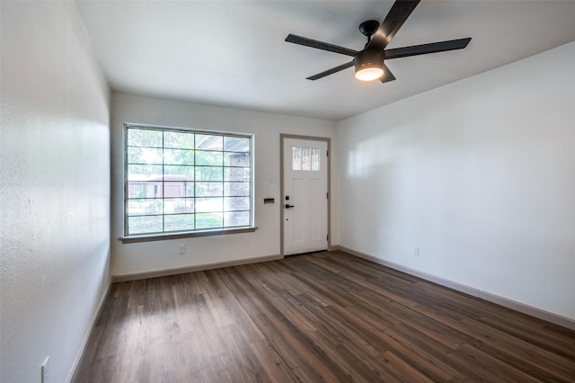 2000 Bettibart St, Fort Worth, TX 76134 - entryway with wood finished floors and ceiling fan
