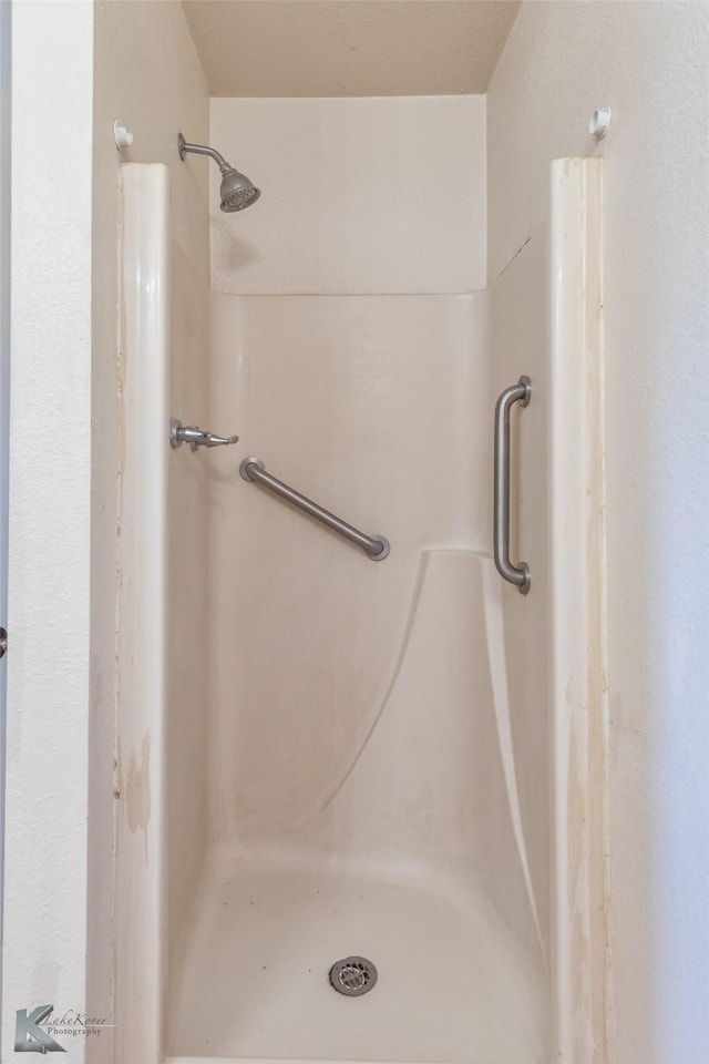 3017 County Road 154, Tuscola, TX 79562 - full bath featuring a shower