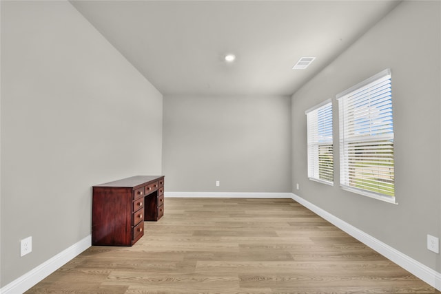 9100 Cacti Ct, Fort Worth, TX 76036 - spare room with light wood finished floors, baseboards, and recessed lighting
