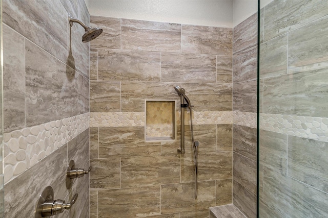5128 Country Club Dr, Granbury, TX 76049 - bathroom featuring a tile shower