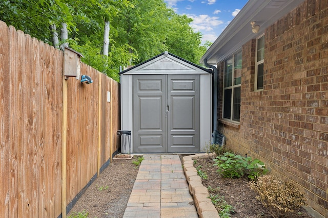 816 Claycourt Cir, Fort Worth, TX 76120 - view of shed