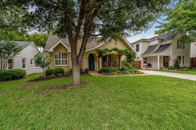 3766 W 4th St, Fort Worth, TX 76107 - view of front of house featuring a front yard and roof with shingles