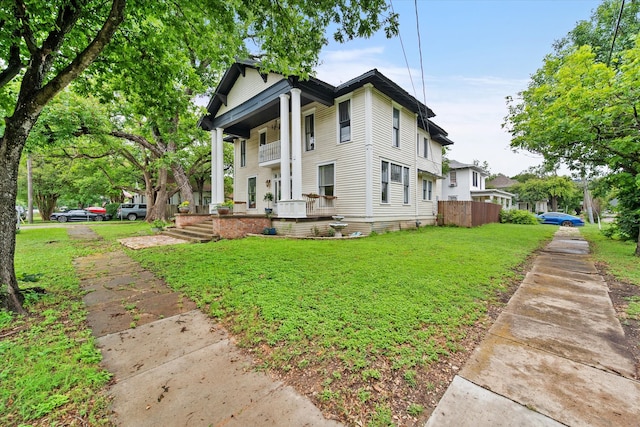 100 Corsicana St, Hillsboro, TX 76645 - view of side of home with covered porch