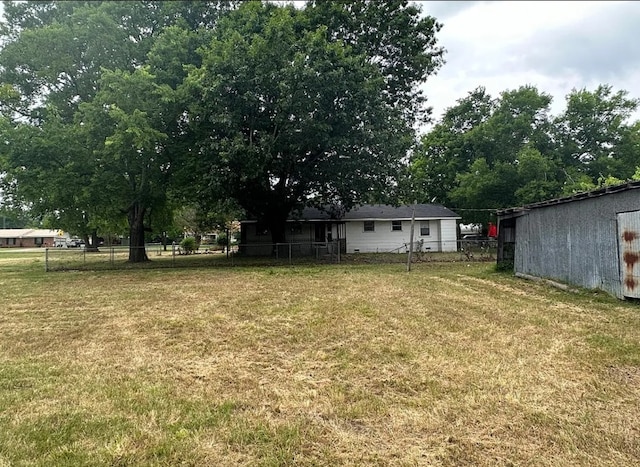 401 Frisco St, Cumby, TX 75433 - view of yard