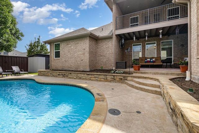2916 Woods Dr, Plano, TX 75025 - view of pool with a patio area and an outdoor living space