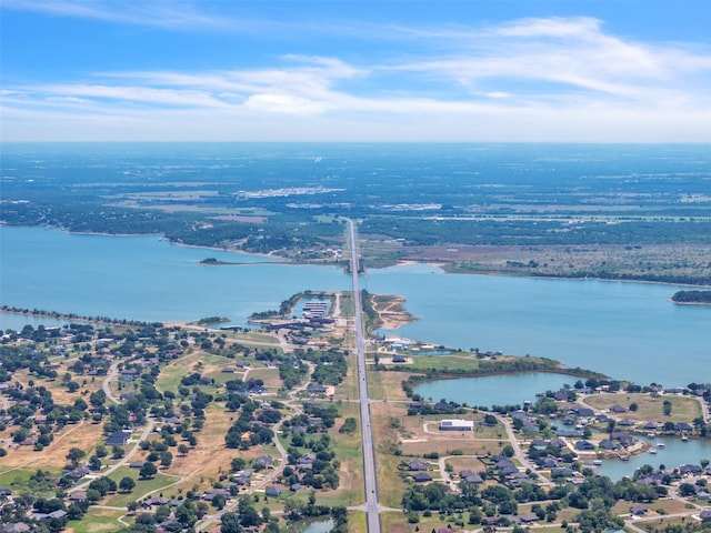 498 Cumberland Trl, Bridgeport, TX 76458 - aerial view of property and surrounding area with a large body of water