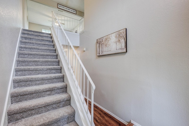 1019 W Lovers Ln W, Arlington, TX 76013 - staircase featuring baseboards and wood finished floors