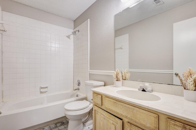 1019 W Lovers Ln W, Arlington, TX 76013 - full bathroom featuring vanity, bathtub / shower combination, and a textured ceiling