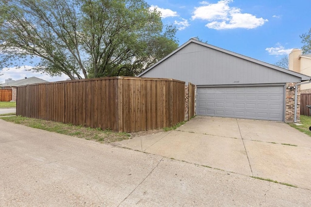 2502 Lake Valley Dr, Garland, TX 75040 - garage with driveway