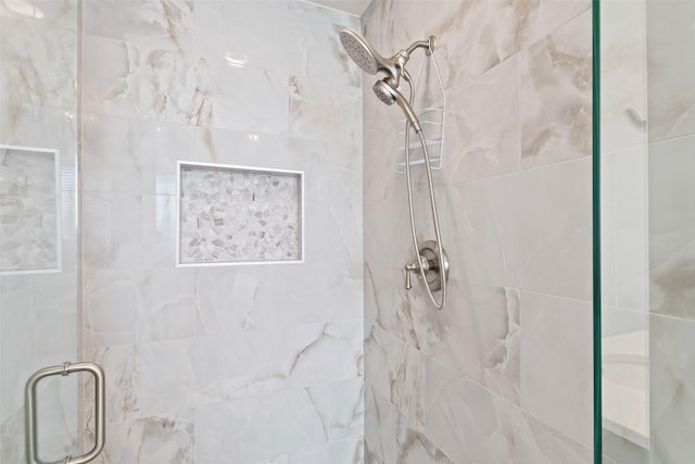 10040 Horseshoe Nail Rd, Pilot Point, TX 76258 - full bath with a tile shower