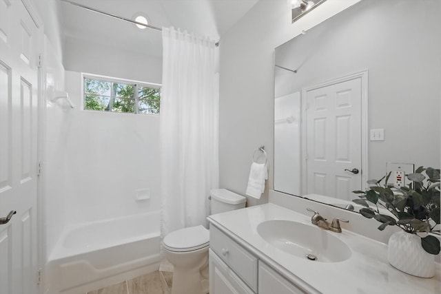 14620 Windsor Ct, Addison, TX 75001 - bathroom with shower / tub combo with curtain, vanity, and toilet