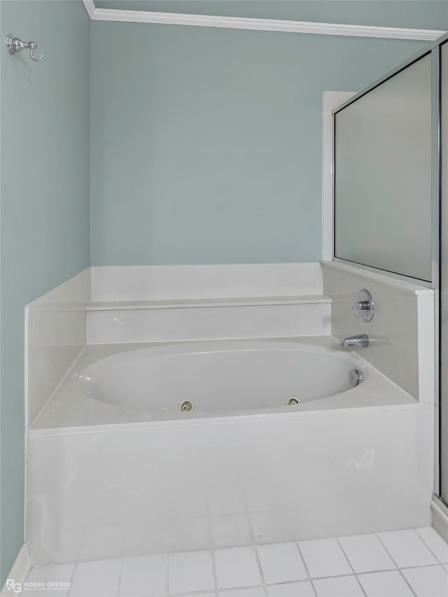 10085 Baldwin Ct, Shreveport, LA 71115 - bathroom featuring a whirlpool tub, tile patterned floors, and crown molding