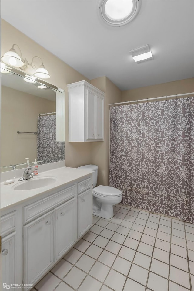 10085 Baldwin Ct, Shreveport, LA 71115 - bathroom with vanity and toilet