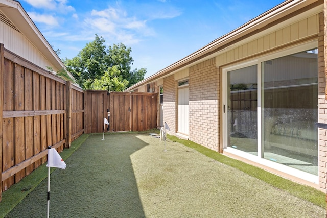 10528 Swallow Ln, Dallas, TX 75218 - view of yard featuring a putting green